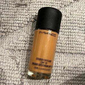 MAC studio fix fluid nw35